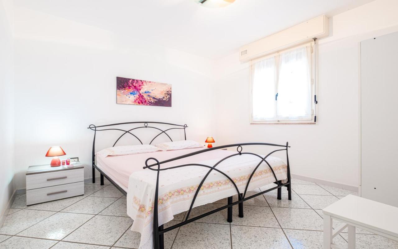 Dimora Giusy Vista Mare Pescoluse Villa Marina Di Pescoluse Ngoại thất bức ảnh