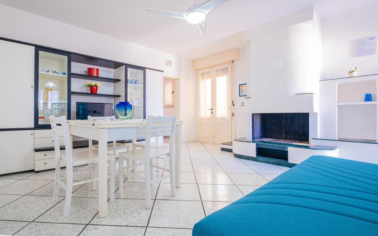 Dimora Giusy Vista Mare Pescoluse Villa Marina Di Pescoluse Ngoại thất bức ảnh